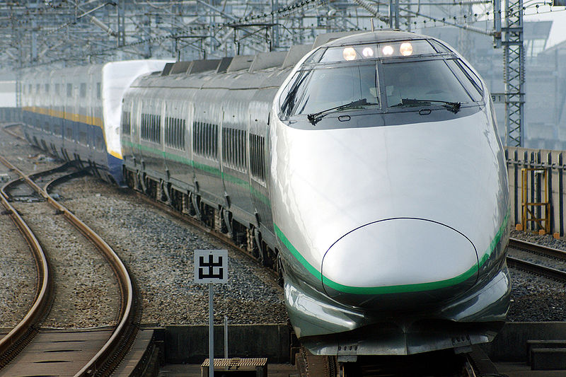 800px-JR_East_Shinkansen_400(renewal).jpg