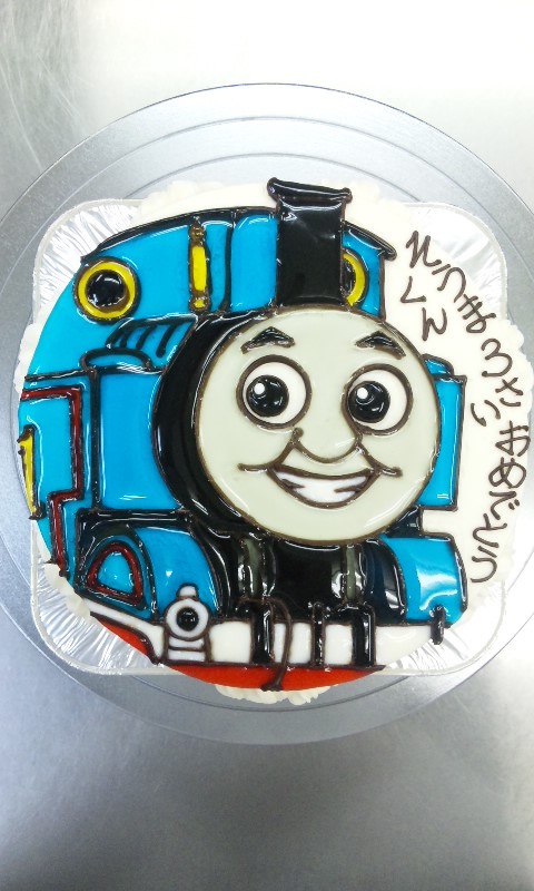 電車いろいろ ドクターイエロー トーマス等 ケーキはキャンバス ここまで描ける