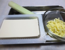 麻婆豆腐のチーズ焼き　材料