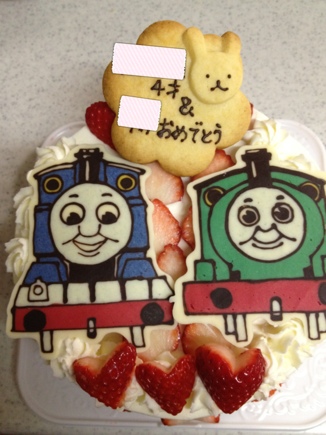 トーマスとパーシーのお誕生日ケーキ ちょこっとしょこらな手作りお菓子