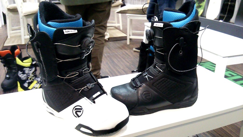 当季大流行 スノーボード用 ブーツ FLOW - ブーツ(男性用)